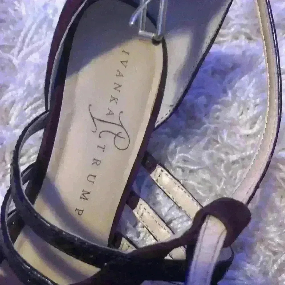 IVANKA TRUMP purple suede pumps size 8M - Picture 10 of 11